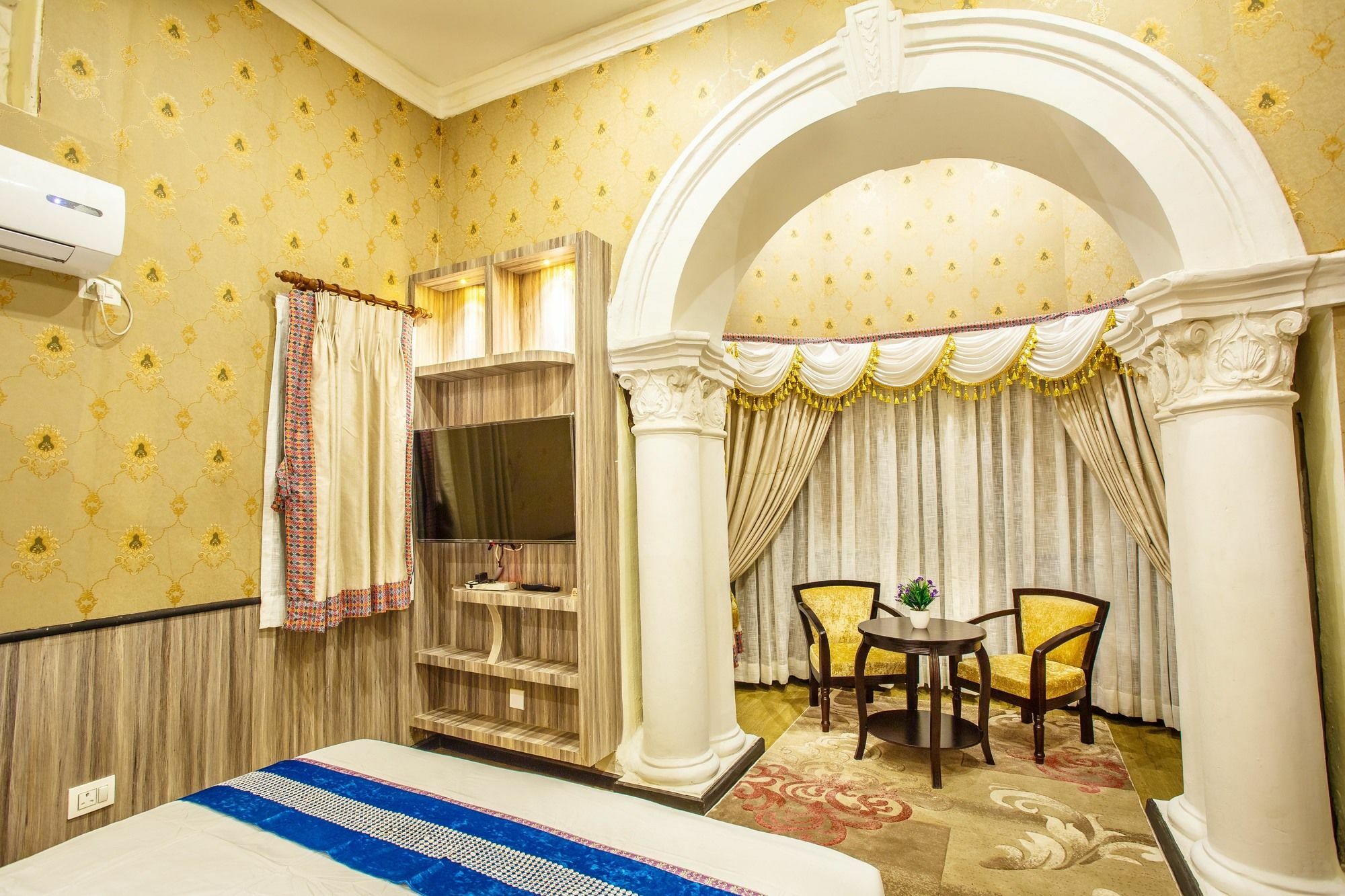 Royal Empire Boutique Hotel Catmandu Exterior foto